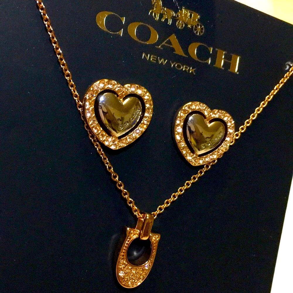 🖤Coach® Rose Gold Necklace Set🖤